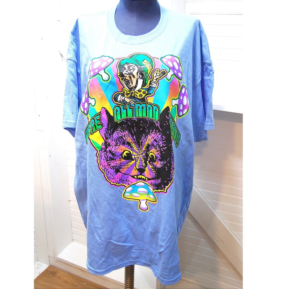 Liquid Blue Alice In Wonderland Tshirt XL NWOT "We're all Mad Here" Cheshire Cat